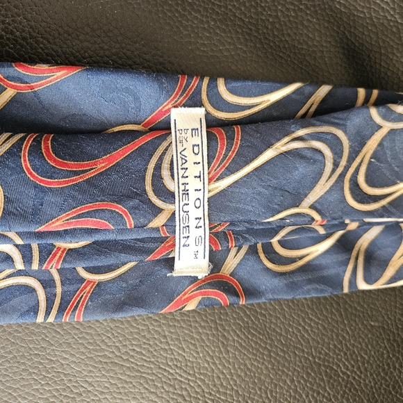 Van huesen silk tie - Picture 4 of 4